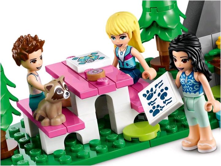 Actual product image LEGO Friends 41681 Forest camper and sailboat (41681, LEGO Friends)