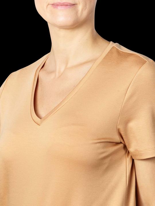 Actual product image Maison Scotch Regular Fit V-Neck T-Shirt fudge (S)