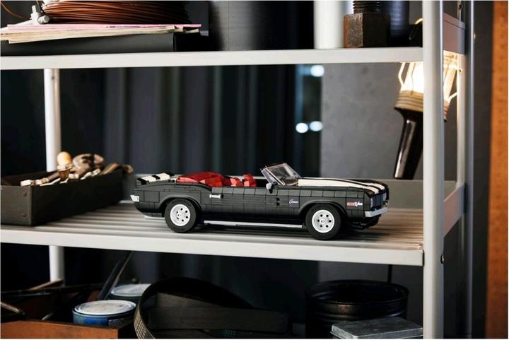 Image du produit LEGO Chevrolet Camaro Z28 (10304, LEGO difficiles à trouver)