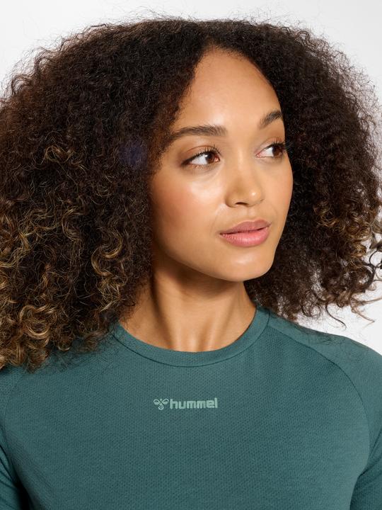 Actual product image hummel Mt Vanja T-Shirt (S)