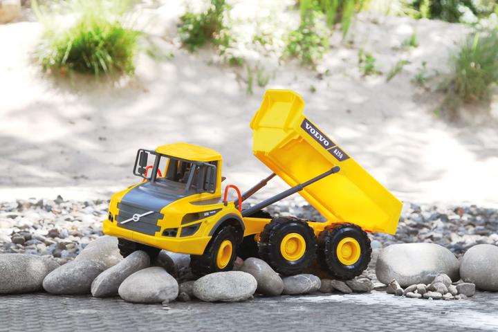 Actual product image Lena Volvo A25G articulated dumper in a Worxx case