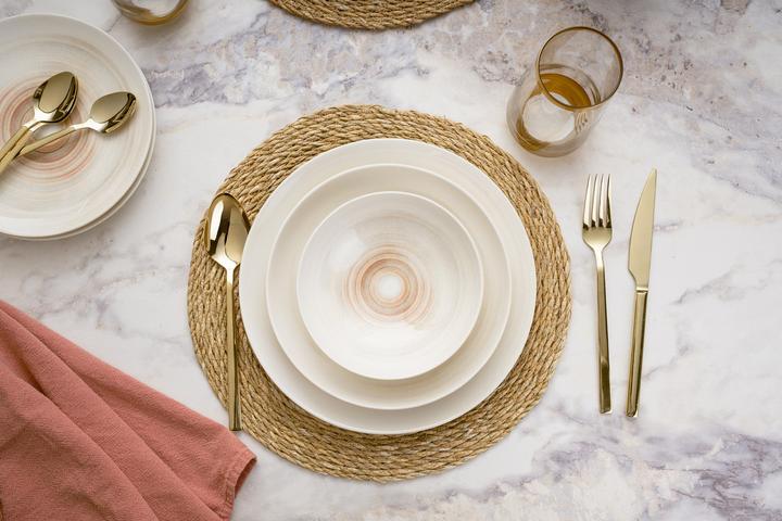 Actual product image Hermia Holly (24 Piece)