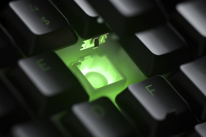 Actual product image Razer Ornata V2 (US, Cable)