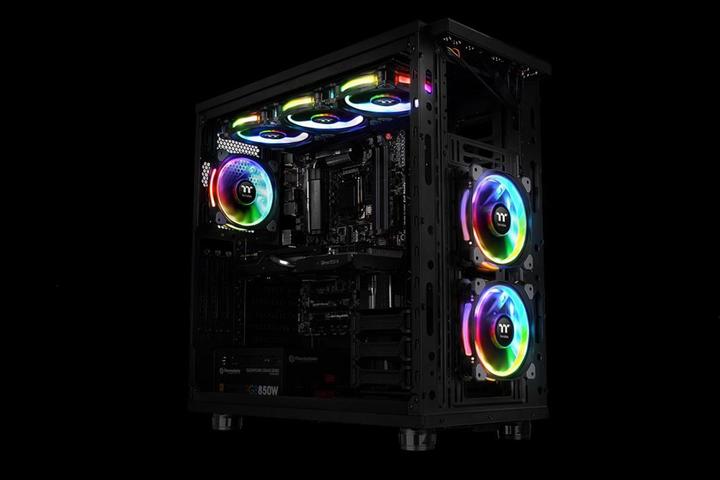 Actual product image Thermaltake Riing Plus 14 (140 mm, 5 x)