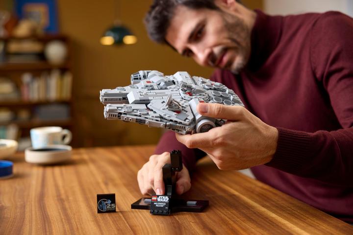 Produktbild LEGO Millennium Falcon (75375, LEGO Star Wars)