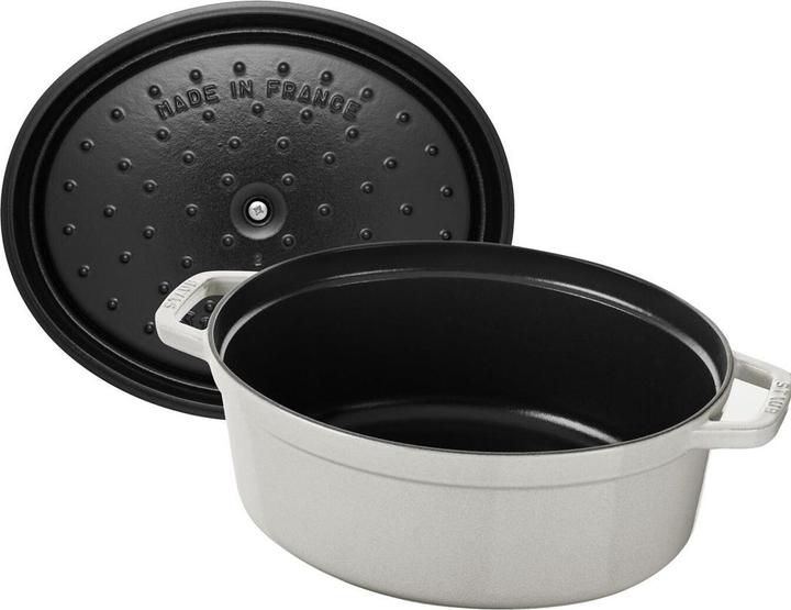 Actual product image Staub Oval Cocotte (31 cm, Casserole + Stewpot, Cast iron)