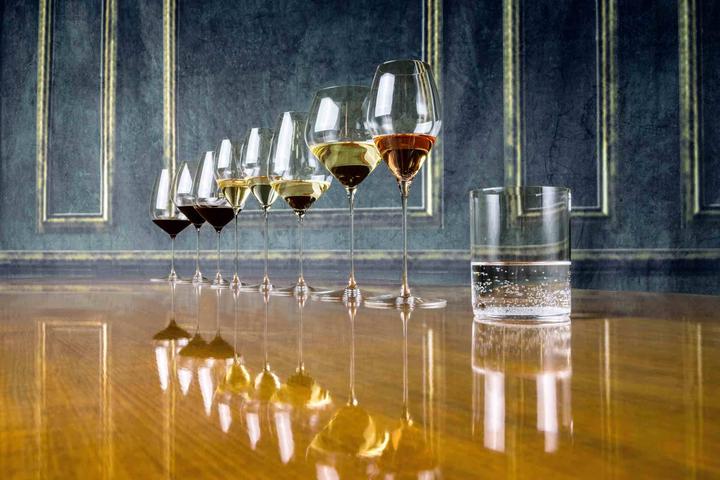 Image du produit Riedel Veloce Rosé Weingläser + Poliertuch (34.70 cl, 2 Verres, Verres à vin blanc)