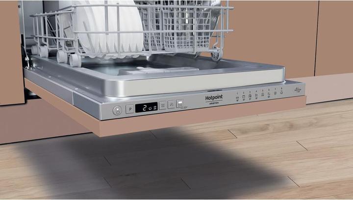 Actual product image Hotpoint HSIC 3M27 C S Dishwashers from