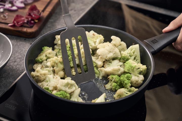 Productafbeelding Zwilling - Madura Plus Ceramic Saute Pan - Sort - 28 cm (28 cm, Keramiek)