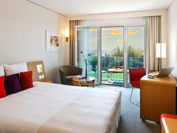 Immagine prodotto Smartbox Découverte du canton de Vaud : 1 séjour, 1 souper ou 1 pause détente (2 pers.)