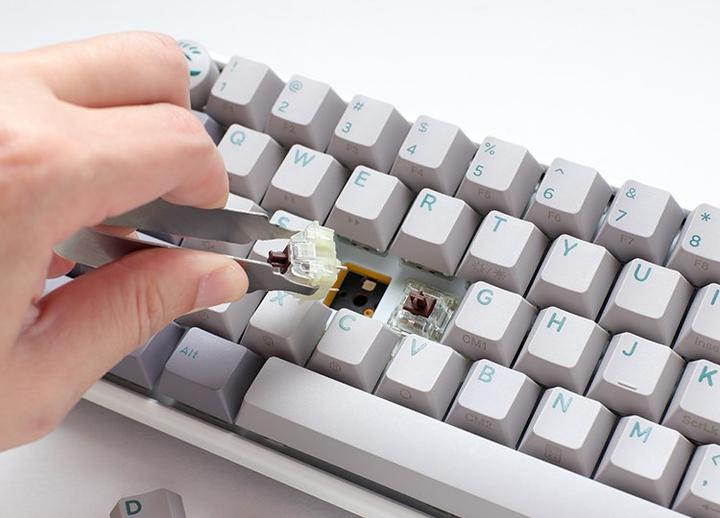 Produktbild Ducky One 3 Mist Grey SF Gaming Tastatur, RGB LED - MX-Blue (US) (US, Kabelgebunden)