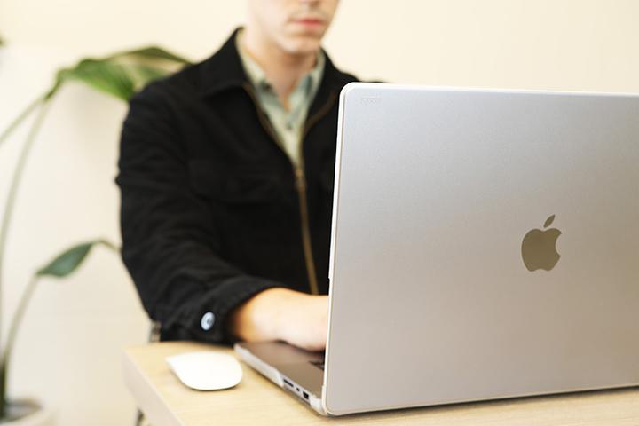 Actual product image Moshi iGlaze for MacBook Pro 16" (2021) (16", Apple)