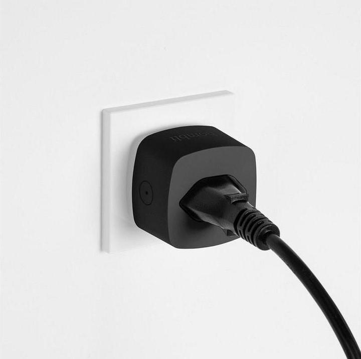 Produktbild Hombli Smart Swiss Socket 2+1