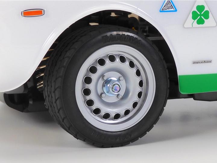 Actual product image Tamiya Alfa Romeo Giulia Sprint GTA Club Racer (Kit)
