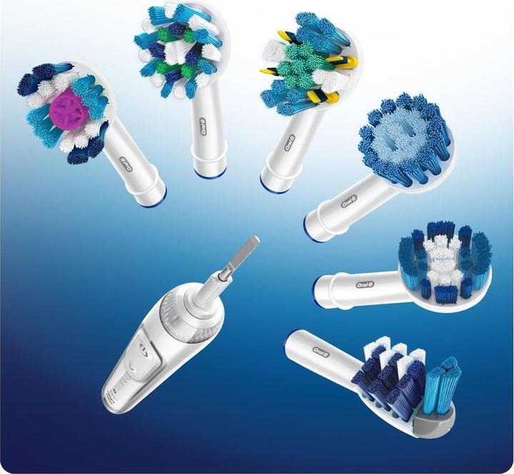 Actual product image Oral-B CrossAction (5 x)