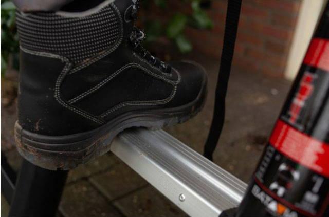 Actual product image Batavia Professional Telescopic Ladder 3.81m (Telescopic ladder, 381 cm)