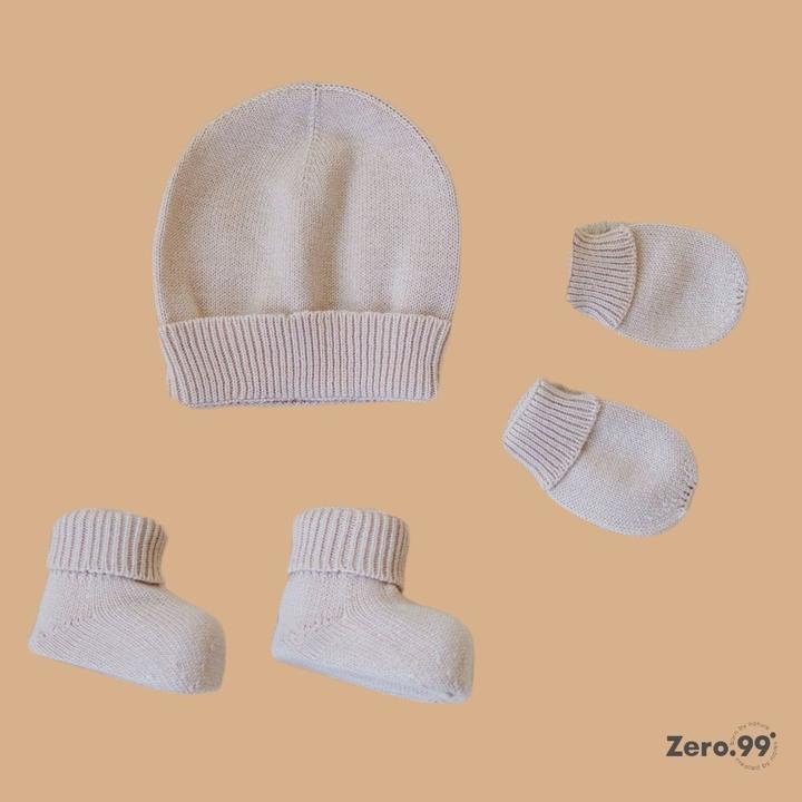 Image du produit Zero.99 Ensemble bébé 3-en-1 tricoté : Bonnet, Moufles & Chaussons (50, 56, 62)