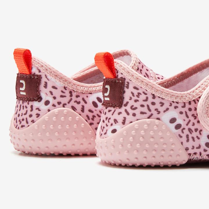 Actual product image Decathlon Turnschuhe Babylight atmungsaktiv Babyturnen - blau mit Muster (28)