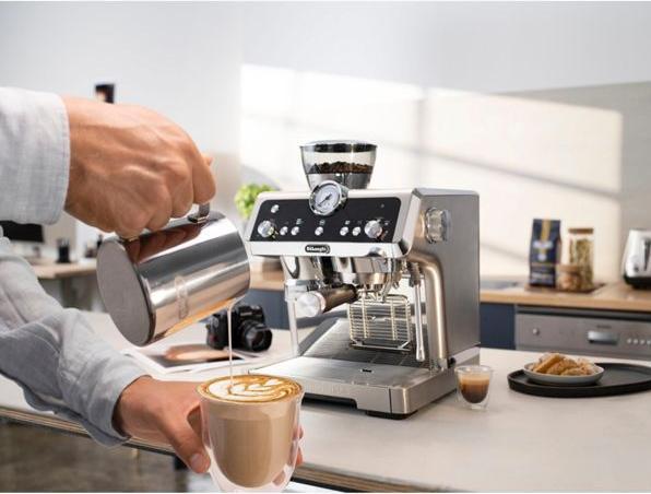 Actual product image De'Longhi La Specialista Prestigio
