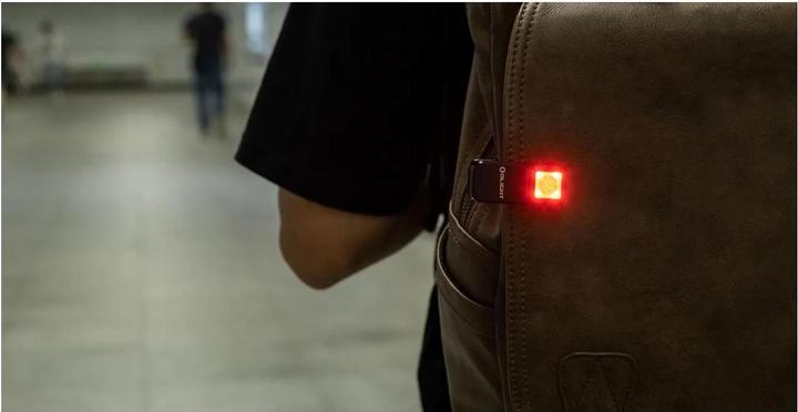 Actual product image Olight Oclip (4.85 cm, 300 lm)