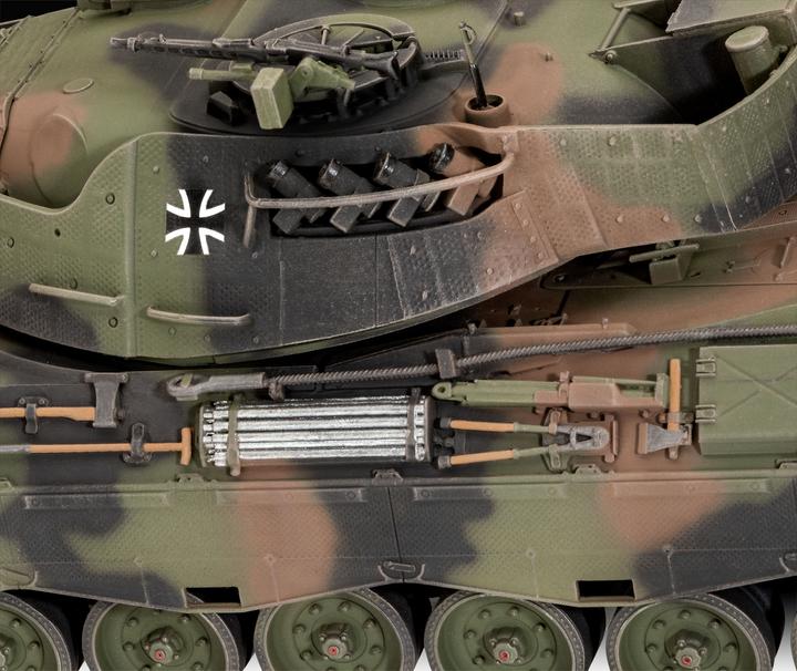 Actual product image Revell Leopard 1A5