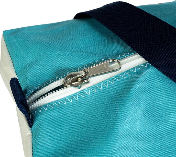 Actual product image Clown Sails Segeltuchtasche Reisetasche medium & large
