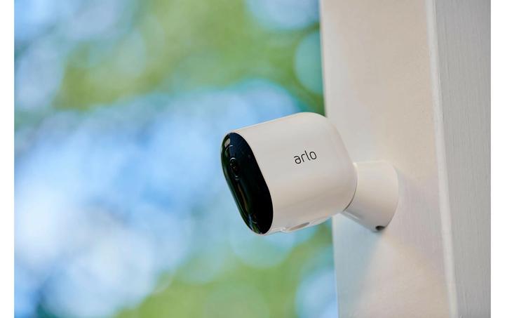 Productafbeelding Arlo Pro 4 Spotlight VMC4350P-100EUS Set van 3 (2688 x 1520 pixels)