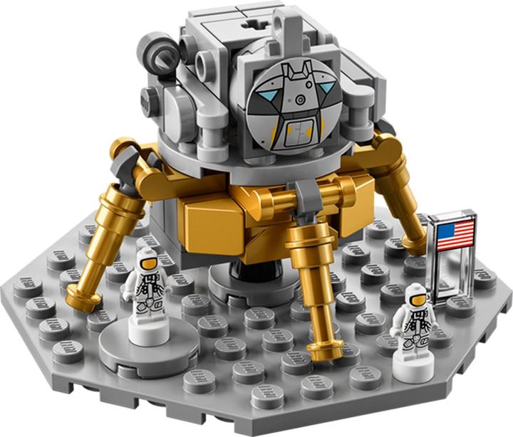 Immagine prodotto LEGO Saturno V Apollo della NASA (92176, LEGO Ideas, Set LEGO rari)
