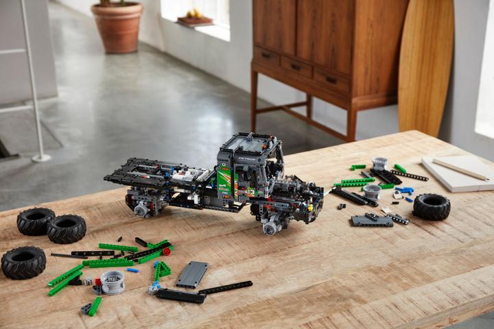 Produktbild LEGO Mercedes-Benz Zetros Offroad-Truck (42129, LEGO Technic)