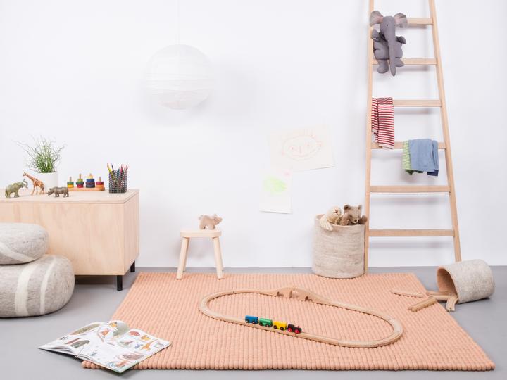 Image du produit Myfelt Merle Tapis de boules de feutre carré (70 x 100 cm)