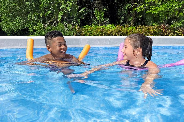 Immagine prodotto Bestway Set piscina fuori terra Steel Pr o MAX 4,88 m x 2,44 m x 1,22 m (488 x 244 x 122 cm)