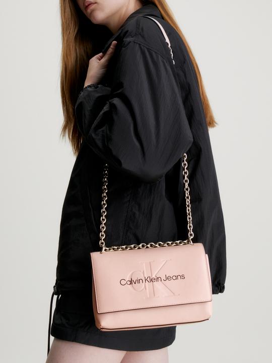 Produktbild Calvin Klein Geformte Ew Flap-Handtasche für Damen