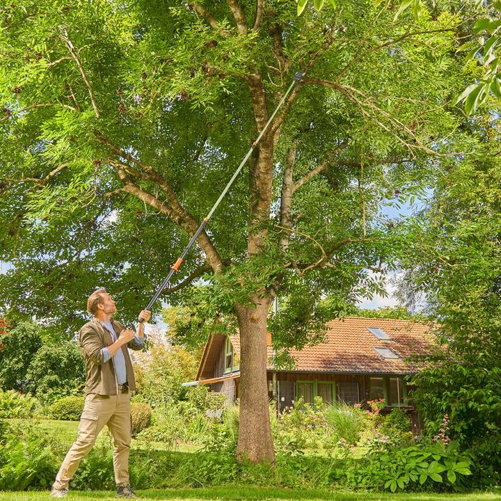 Produktbild Gardena Teleskop-Baumschneider StarCut pro L