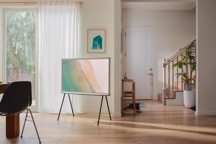 Actual product image Samsung QE55LS01RA Serif 2.0 (55", QLED, 4K, 2019)