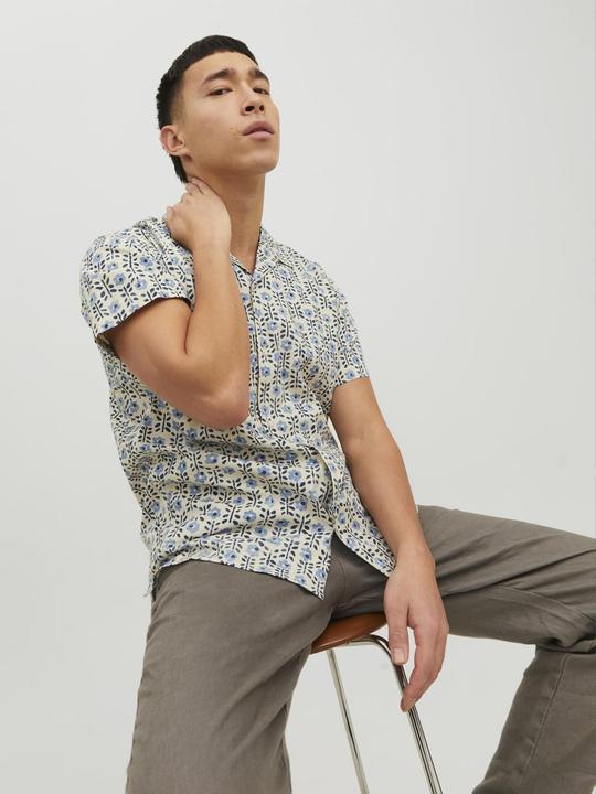 Actual product image Jack & Jones Printed Casual Short Sleeve Shirt (XS)