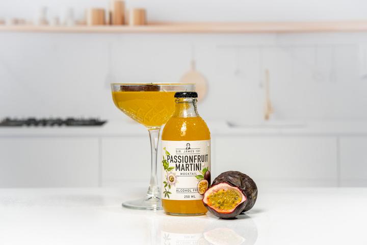 Produktbild Sir. James 101 Passionsfrucht-Martini ohne Alkohol (1 x 25 cl)