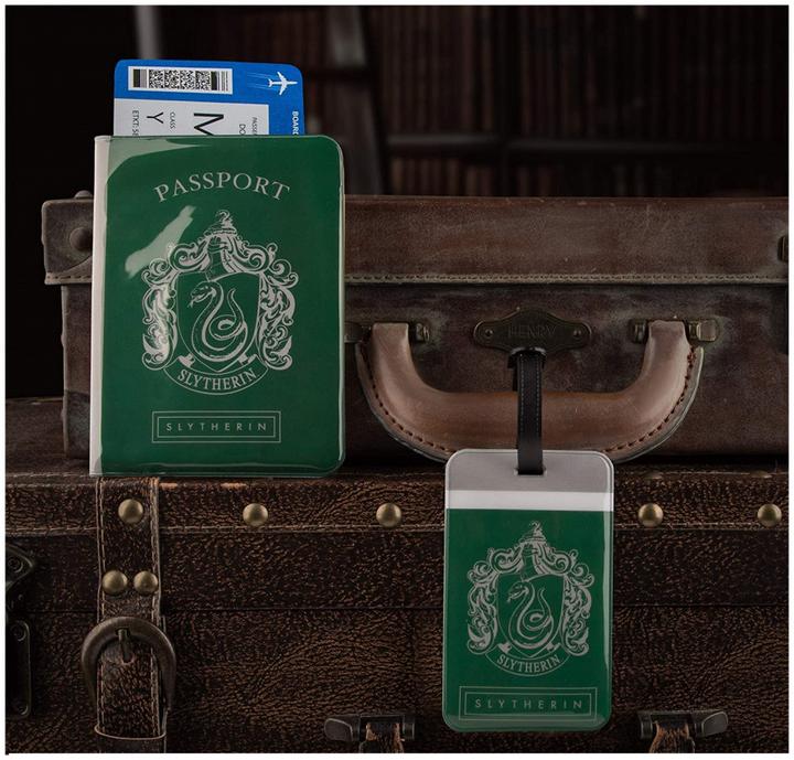 Actual product image Cinereplicas Set of Passport cover and Tag - Slytherin - Harry Potter CR2512 (Case)