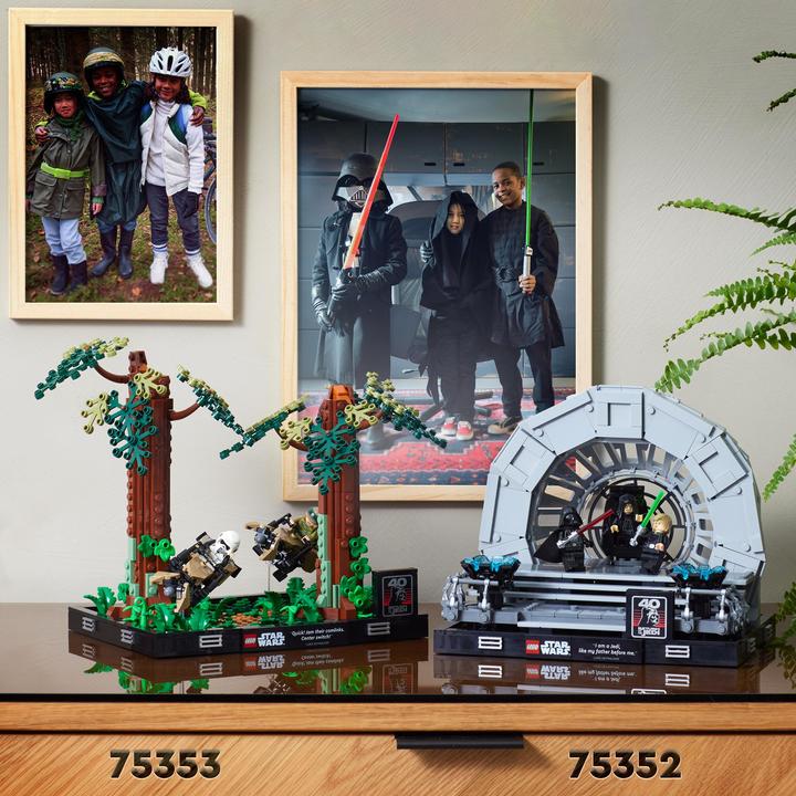 Actual product image LEGO Chase on Endor - Diorama (75353, LEGO Star Wars)