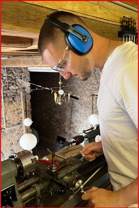 Actual product image KS Tools Earmuffs with headband, blue (1 x)