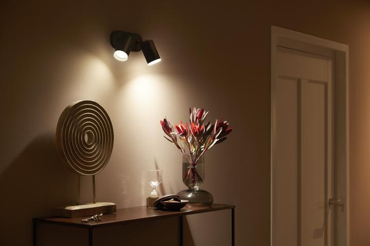 Image du produit Philips Hue Fugato Base BT (700 lm, GU10)
