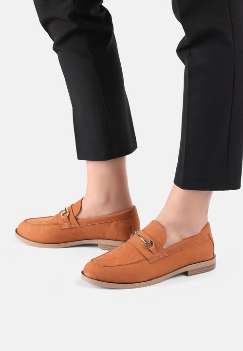 Image du produit Inuovo Cette mule en cuir confortable et confortable de Soft Touch Padded Insole complète avec brio le (40)