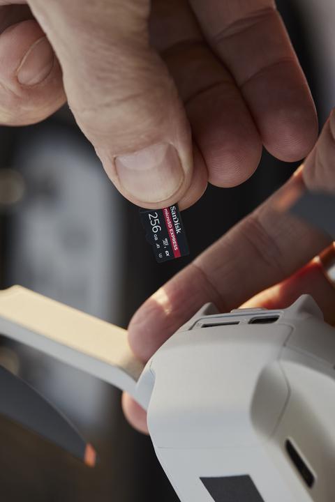 Actual product image SanDisk Express (512 GB, microSDXC, U3, UHS-III)