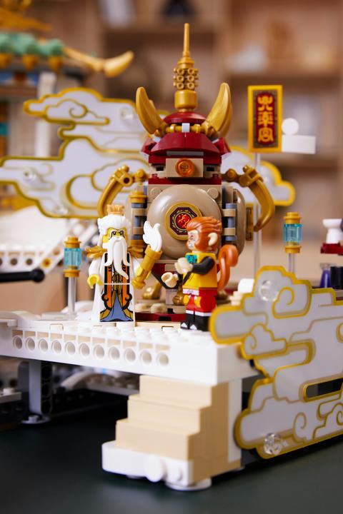 Image du produit LEGO Monkie Kid Les royaumes célestes (80039, LEGO Monkie Kid)