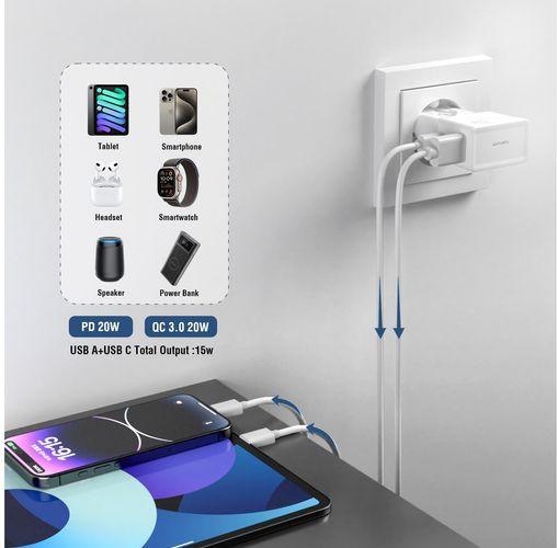 Actual product image 4smarts Nomad world travel adapter