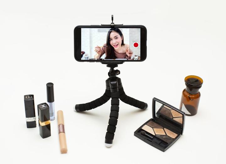 Produktbild Kikkerland Smartphone Tripod (Schaumstoff, Textil, Kunststoff)