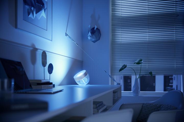 Image du produit Philips Hue Iris (570 lm)