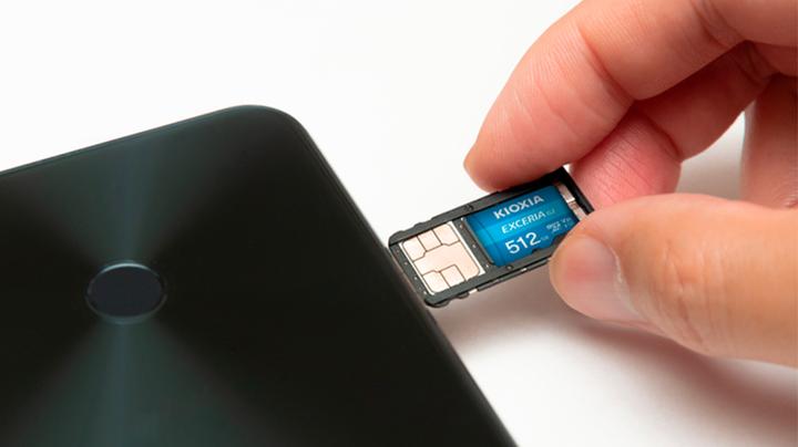 Immagine prodotto Kioxia Micro Sd 512gb Exceria G2 Con Adattatore (512 GB, microSDHC, U3, UHS-III)