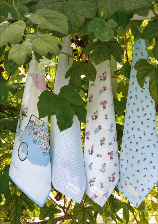Actual product image Greengate Lianca Tischläufer pale blue 140x45cm
