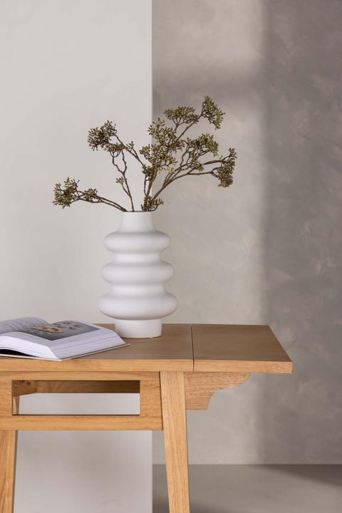 Actual product image Venture Home Yakidon dining table