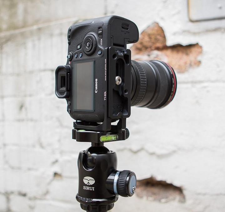Actual product image Sirui TY-A6300L L-rail (L-rail)